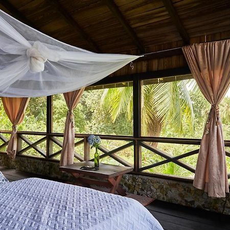ホテル Casa Balae Nuquí エクステリア 写真
