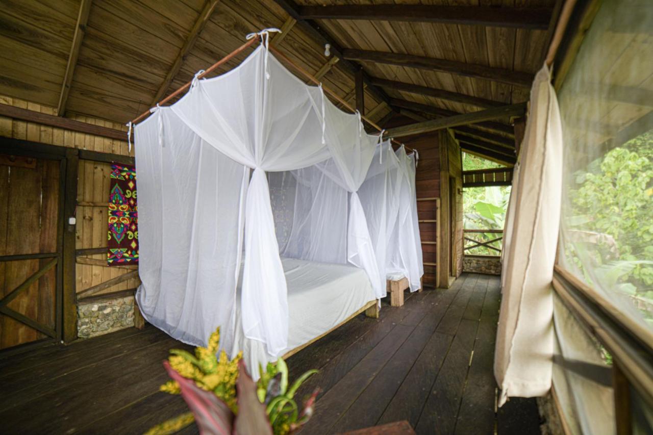 ホテル Casa Balae Nuquí エクステリア 写真